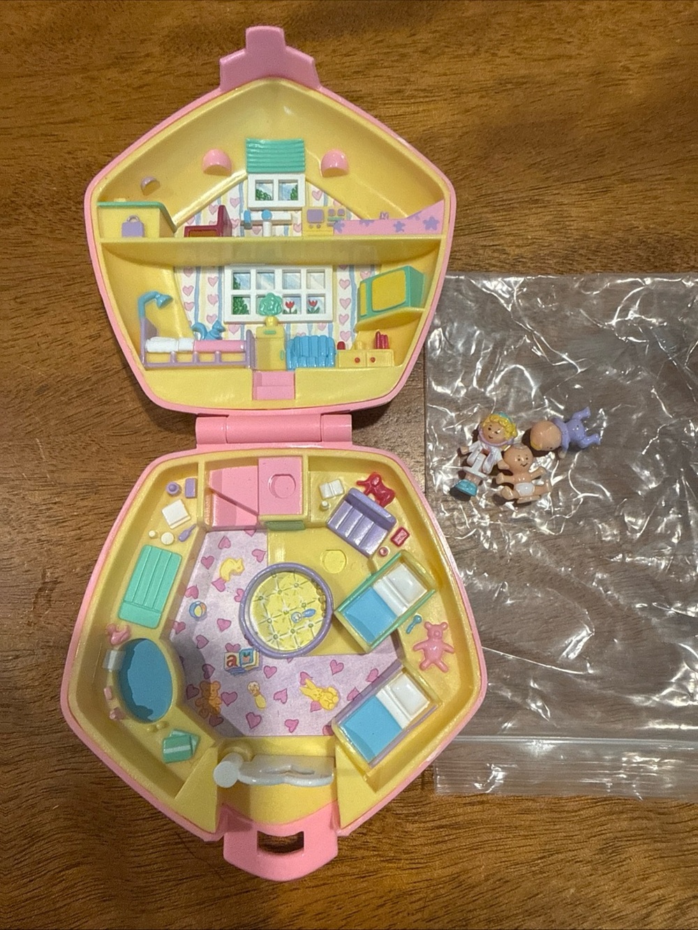 1992 Vintage Bluebird Polly Pocket Pink Nursery Complete Set